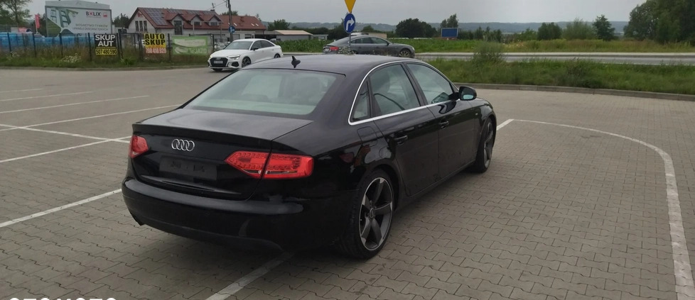 Audi A4 cena 39900 przebieg: 260000, rok produkcji 2011 z Kraków małe 211